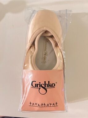 Brand New size 4(US size 6.5) Grishko StreamPointe Women's Pointe Shoes
